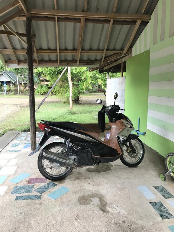 Cashew Nut Bungalows Hotel Ao Nang Exterior photo
